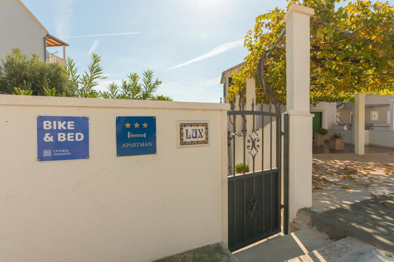 Apartments Lux ボル エクステリア 写真